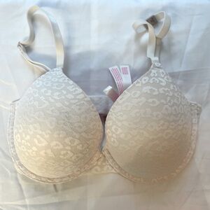NEW Victoria’s Secret Pink Elegant Cream Push Up Lace Bra
